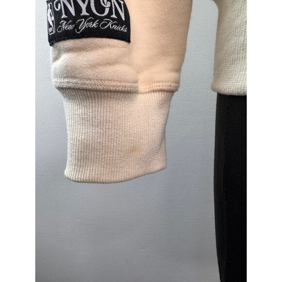 NYON New York Or Nowhere KNICKS Off White Sweatshirt Crew Neck Medium M - Picture 6 of 8